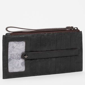 BNWT Hobo wristlet